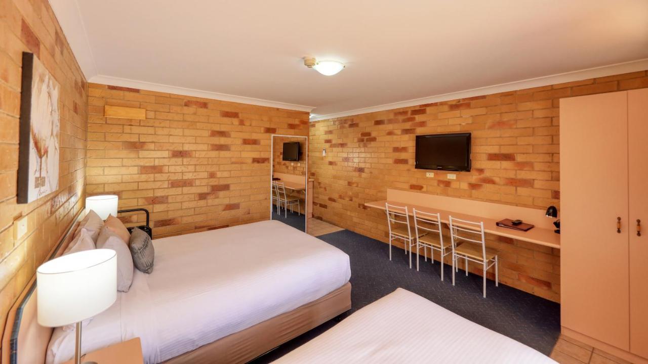 North Parkes Motel Exteriör bild