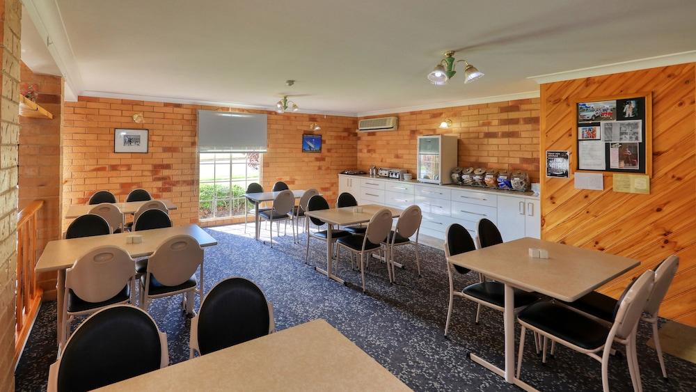 North Parkes Motel Exteriör bild