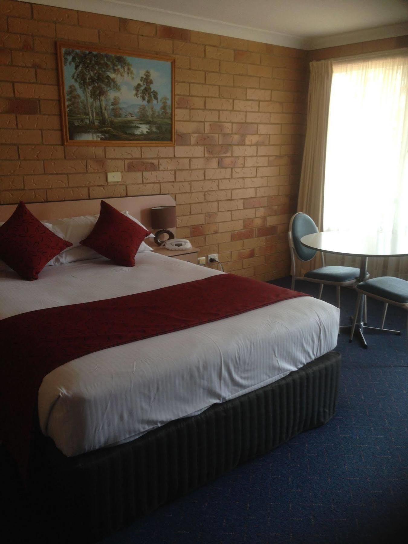 North Parkes Motel Exteriör bild